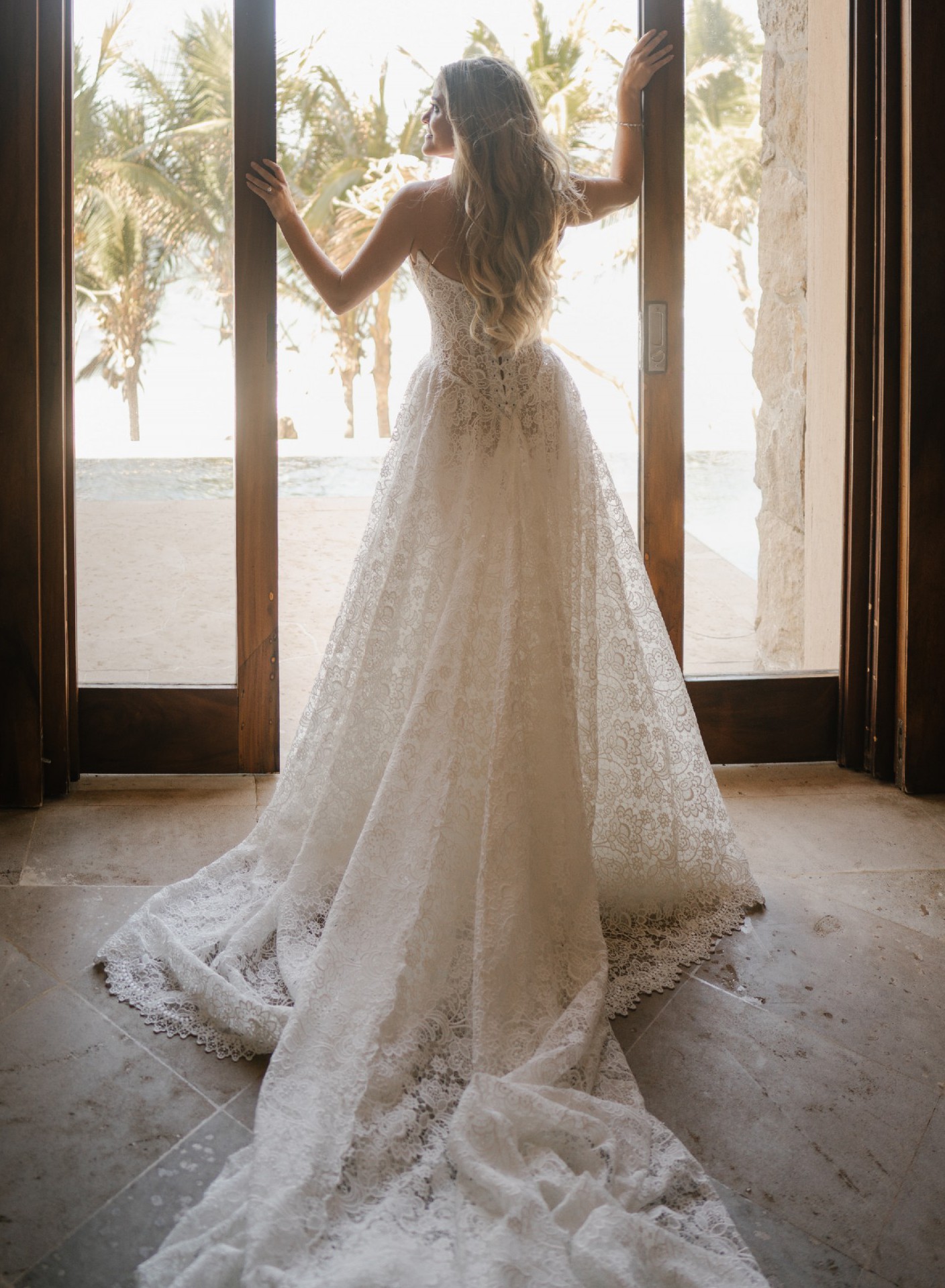 Galia Lahav, Opera