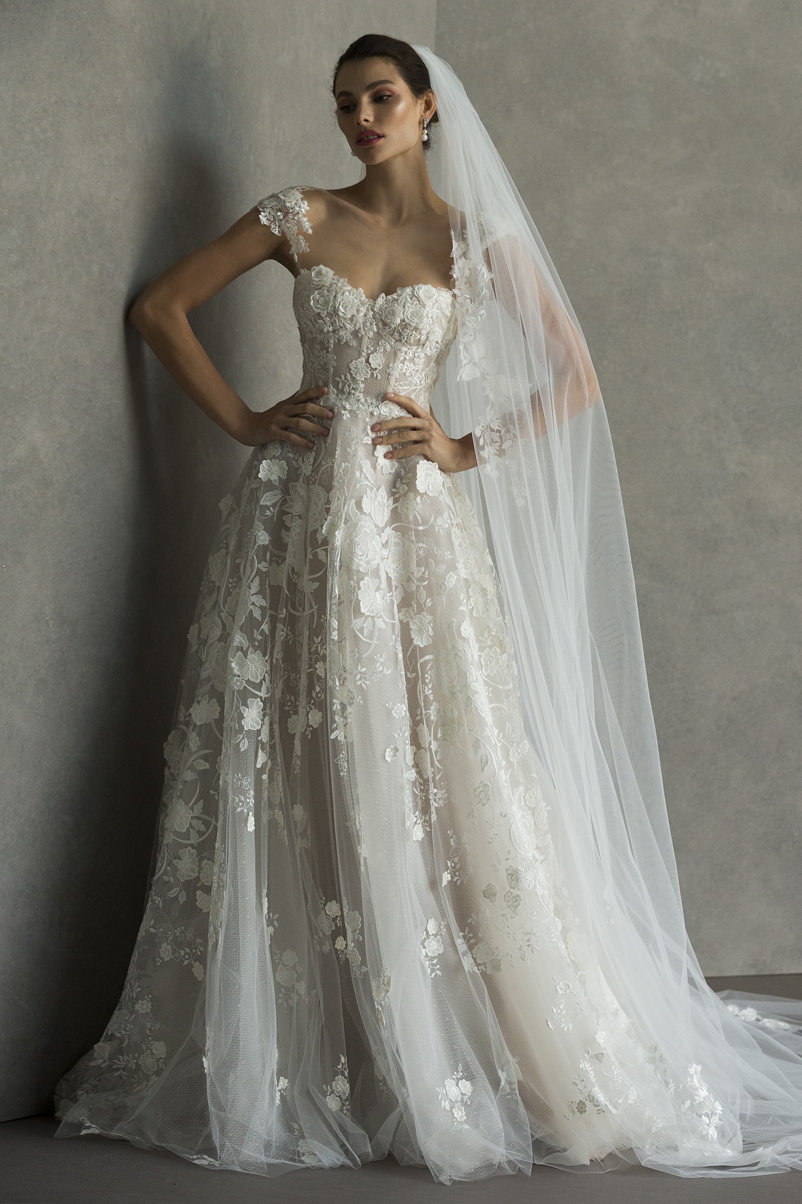 Valentini Spose V1144M Sample Wedding Dress Save 6% - Stillwhite