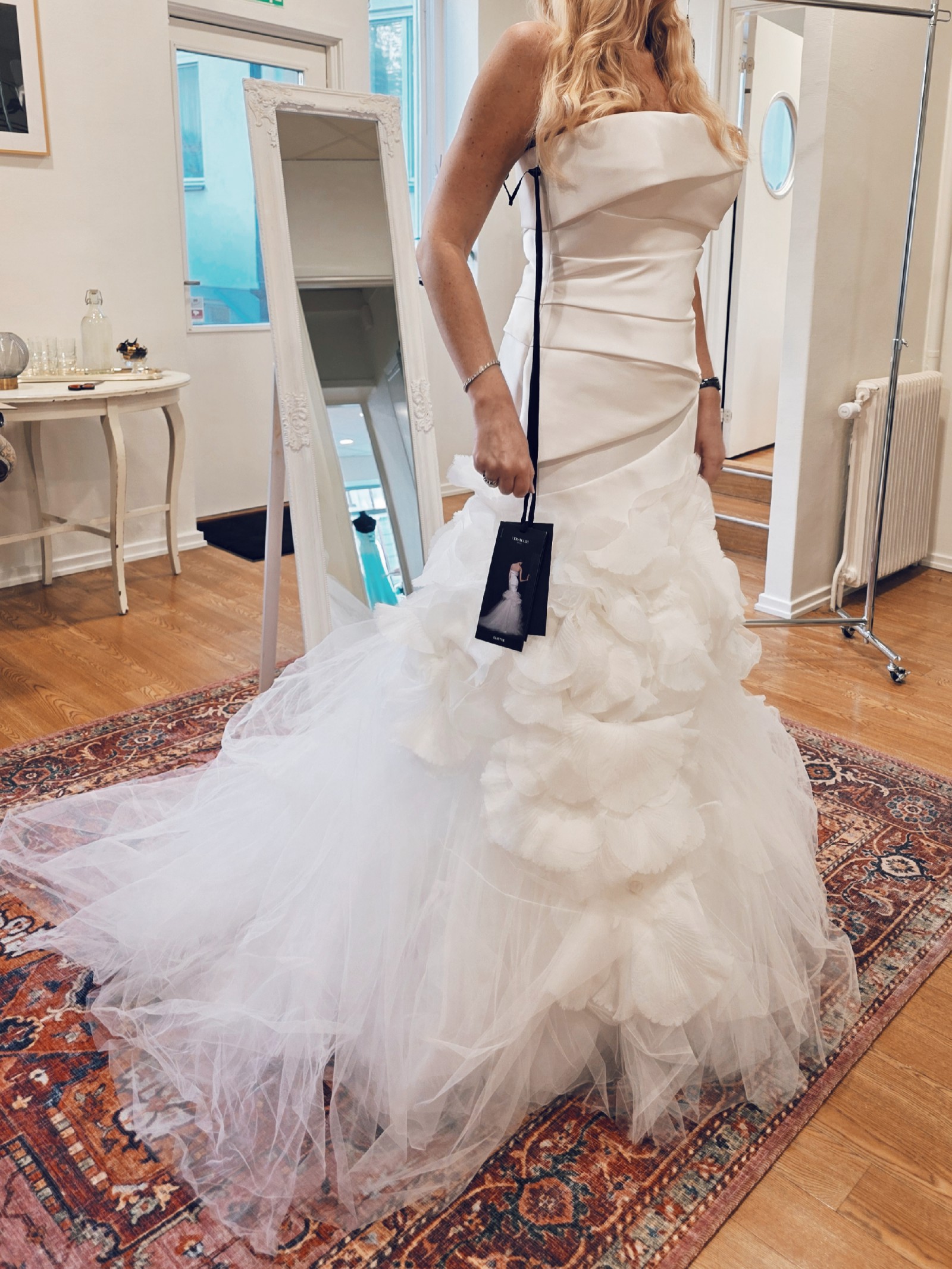 White by Vera Wangマーメイドドレス Vera Wang New Wedding Dress Save 10% - Stillwhite