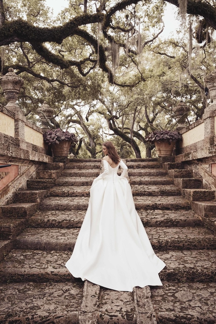 Monique Lhuillier Monique Lhuillier