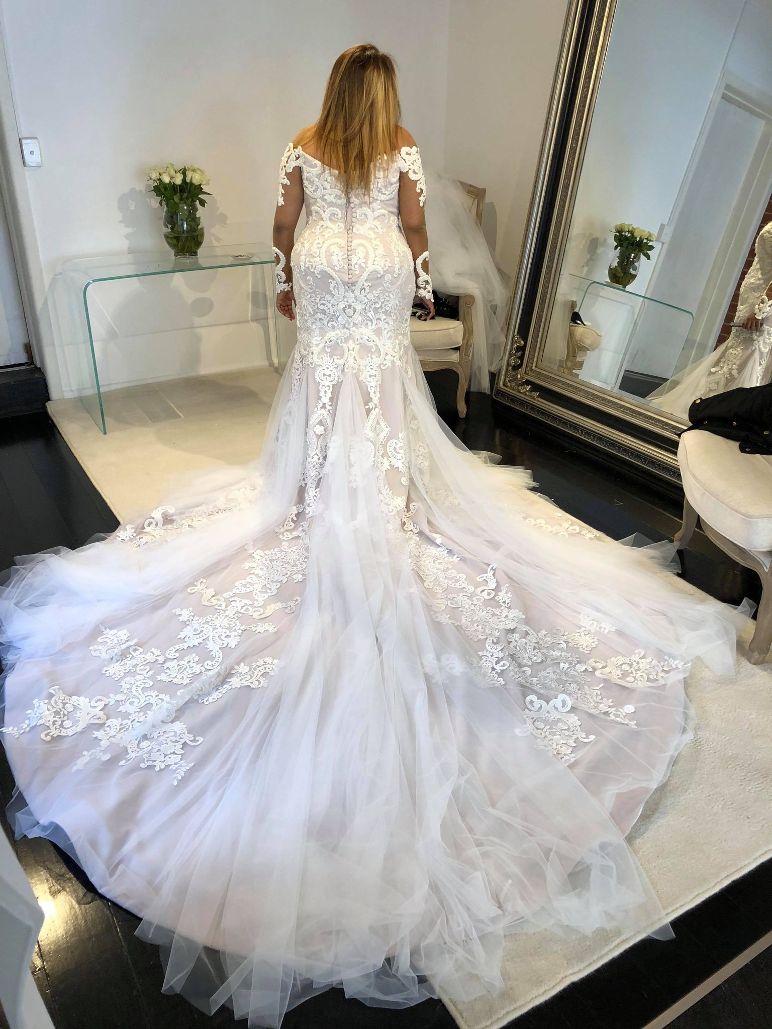 Alin Le' Kal Custom Made Used Wedding Dress - Stillwhite