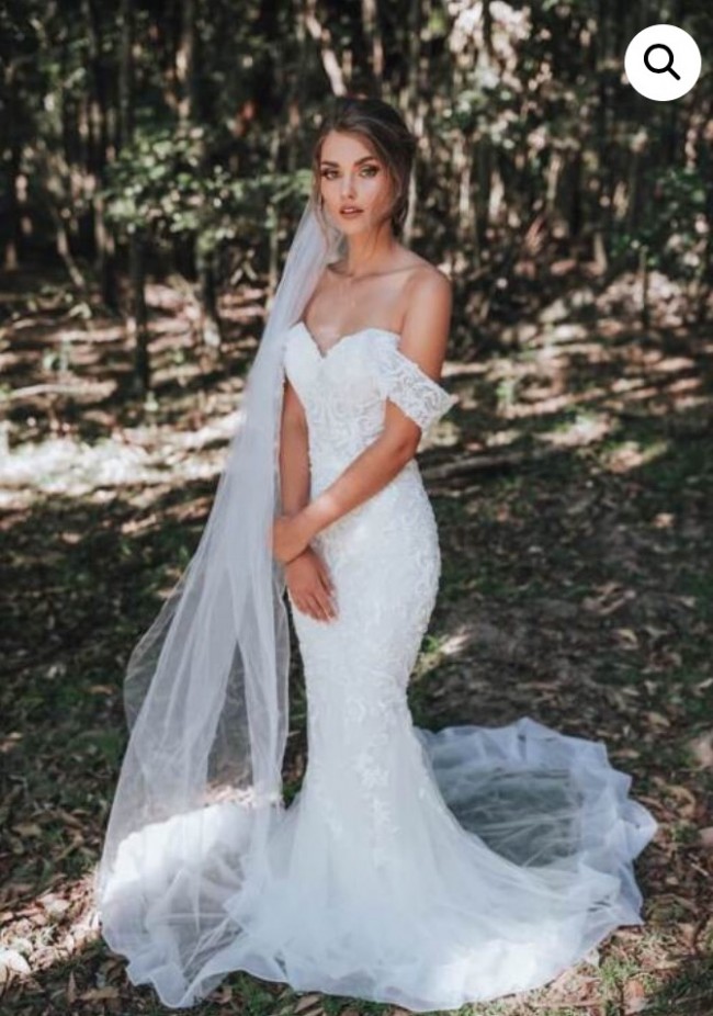 Lilly Bridal Emerson Preowned Wedding Dress Save 71 Stillwhite