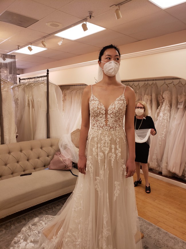 Martina Liana 1137 Unaltered Size 8 (Veil Included) Used Wedding Dress ...