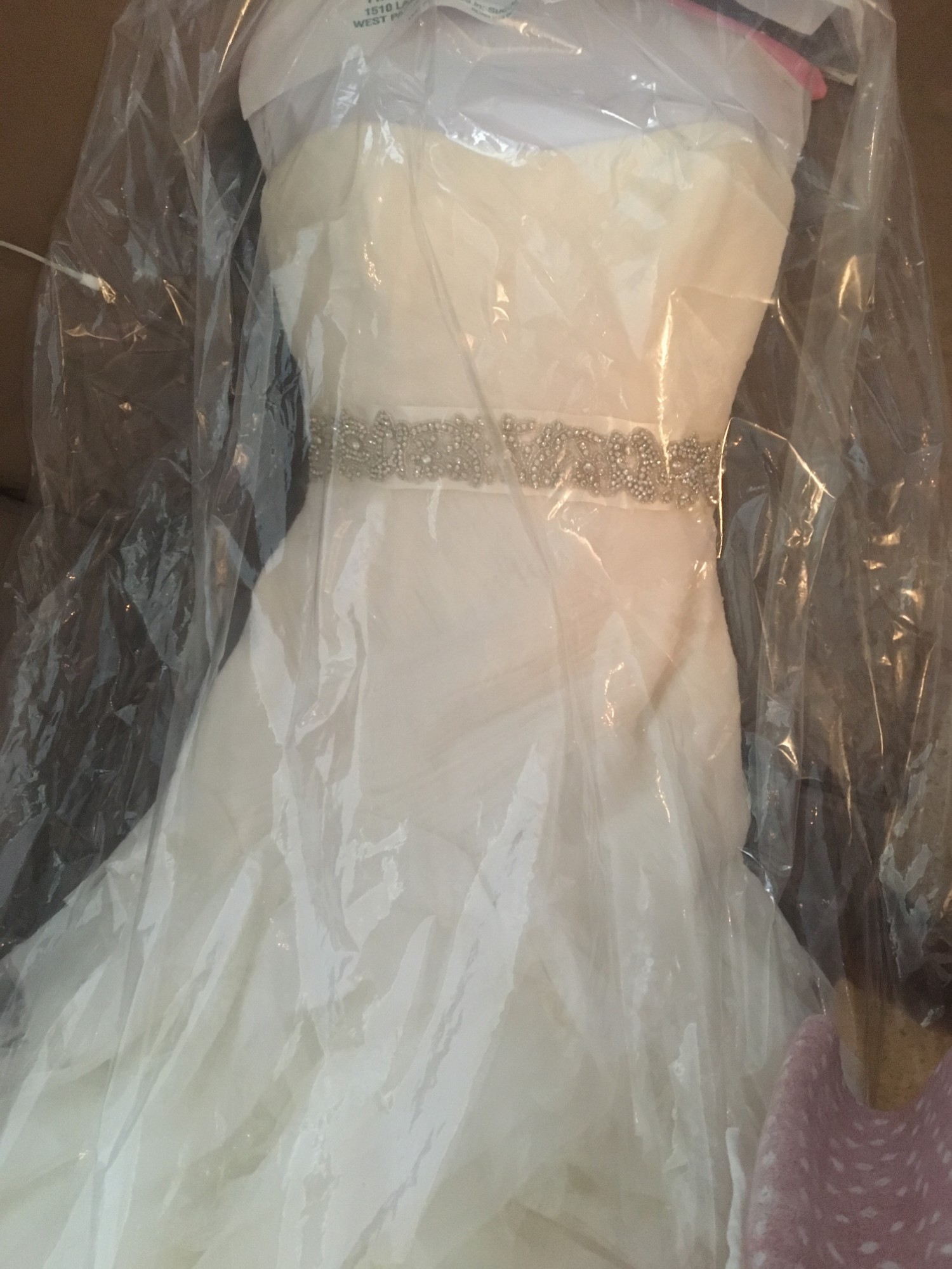 Vera Wang White By Vera Wang Organza And Satin Wedding Dress Used Wedding Dress Save 49 3750