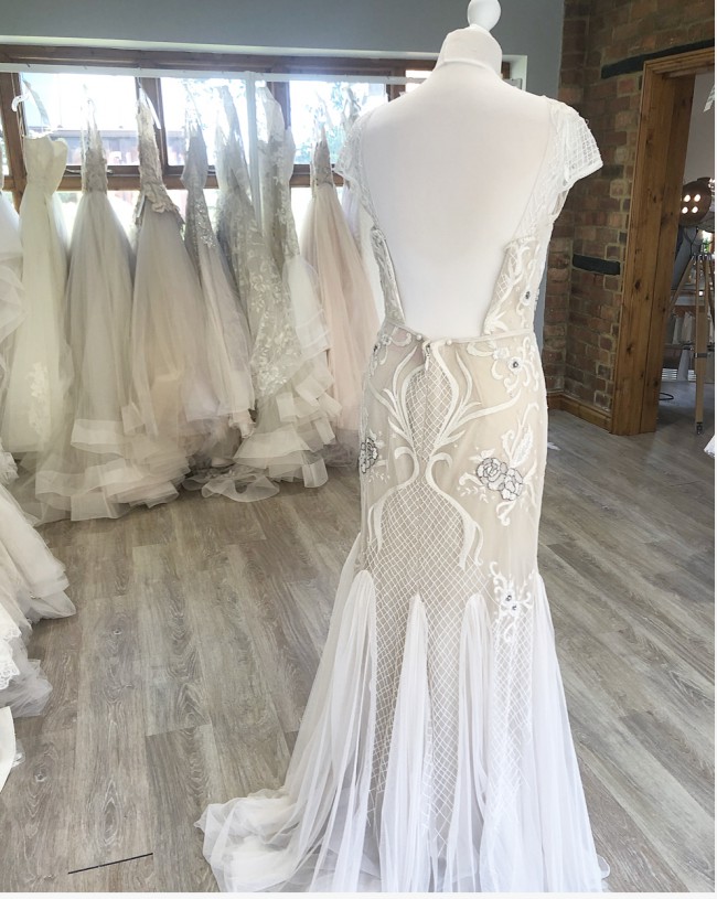 Hayley Paige Vionnet Sample Wedding Dress On Sale 77 Off