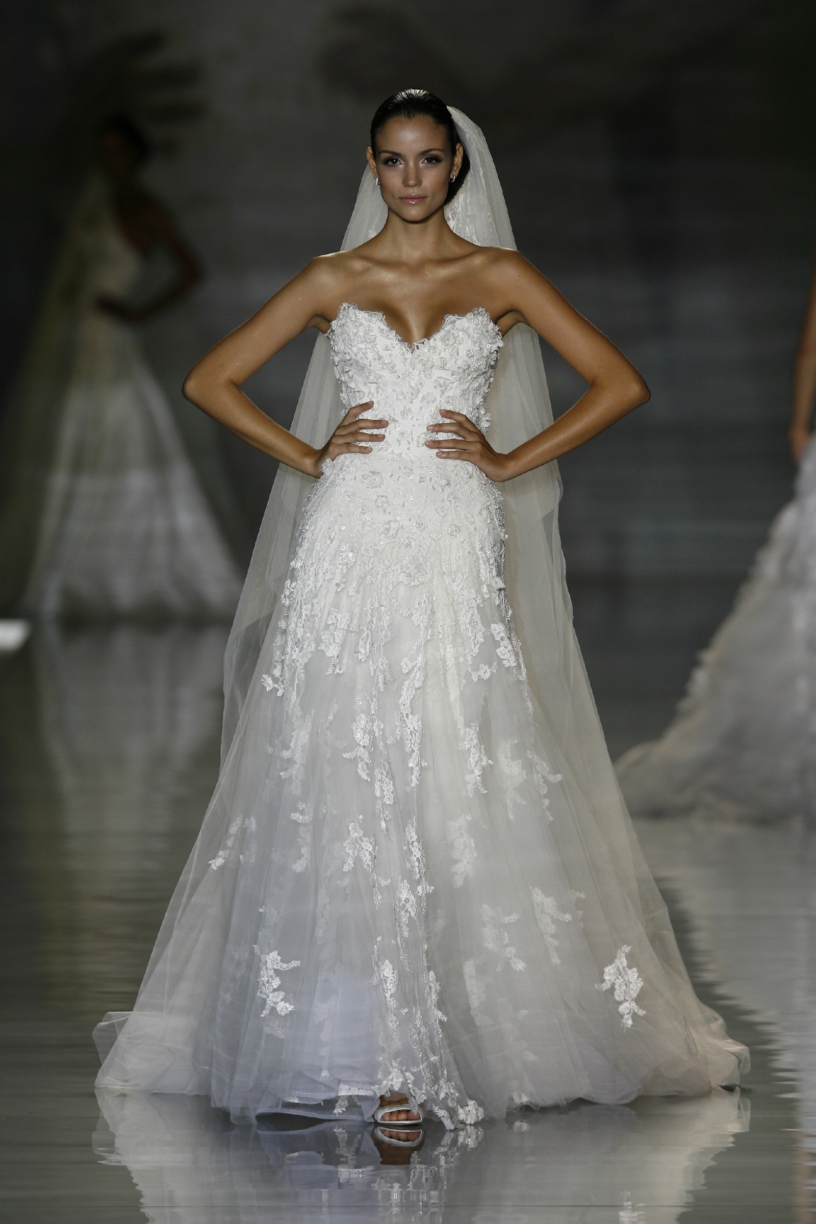 Elie Saab Astarte Used Wedding Dress Save 87% - Stillwhite