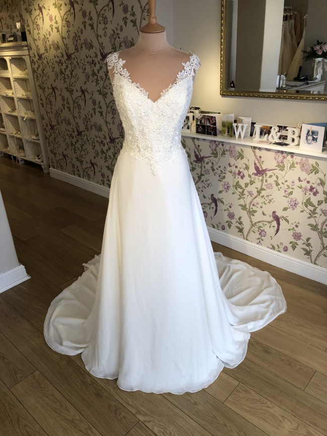 Lillian West 66097 Lined New Wedding Dress Save 60% - Stillwhite