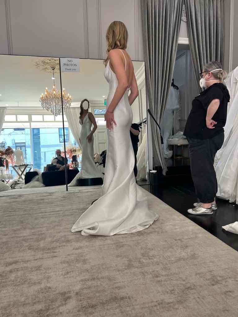 Leah Da Gloria Edith gown with Bennett bow Wedding Dress Save 53% ...