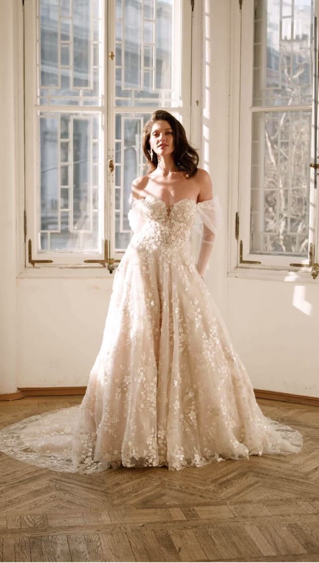 Moonlight Couture New Wedding Dress Save 25 Stillwhite