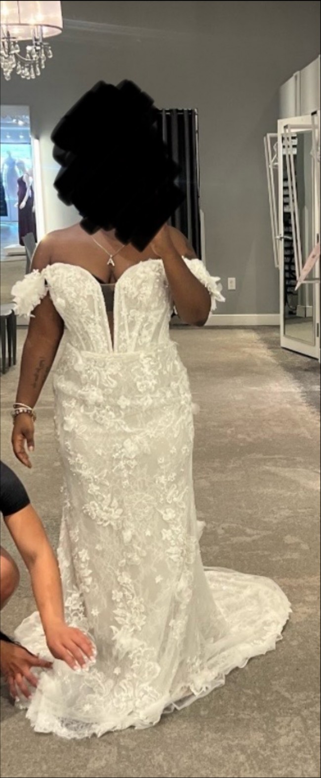 David's Bridal, 3D Floral Applique Plunge Sheath Wedding Dress New Wedding  Dress Save 47% - Stillwhite