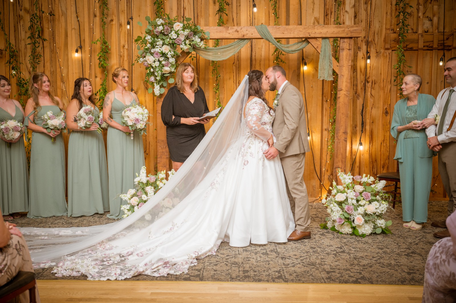 Michelle + Eddy | Bridal Bliss, image size:1600x1064