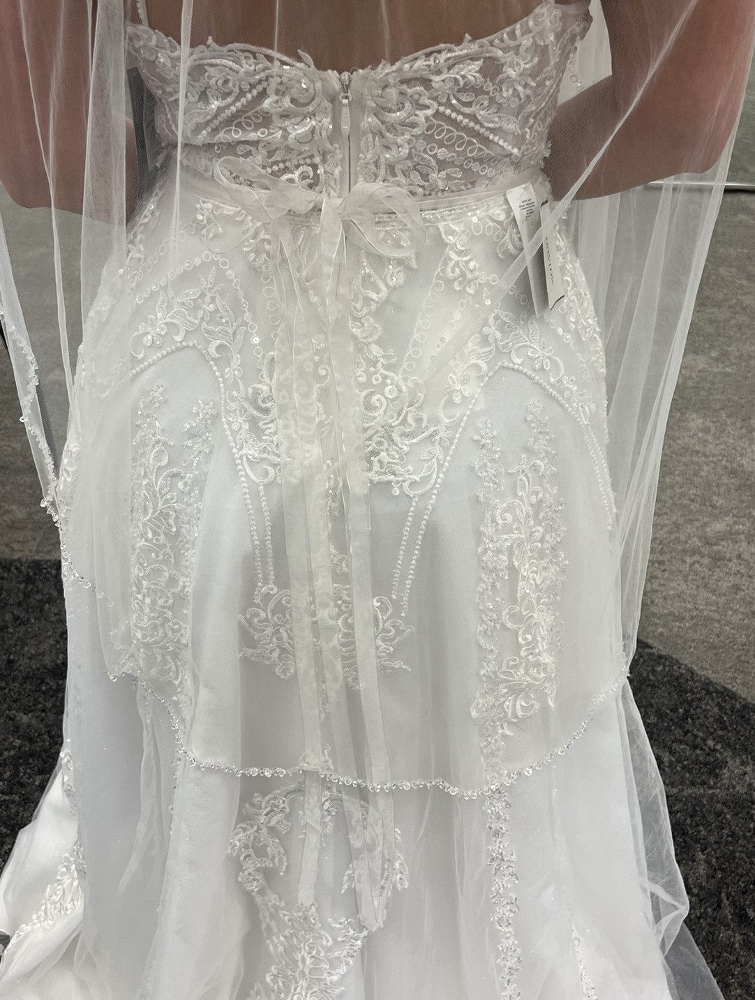 Lace Applique Tulle Spaghetti Strap Wedding Dress