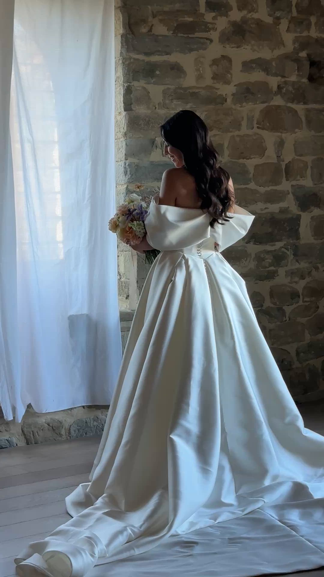 Milla Nova, Mirabella