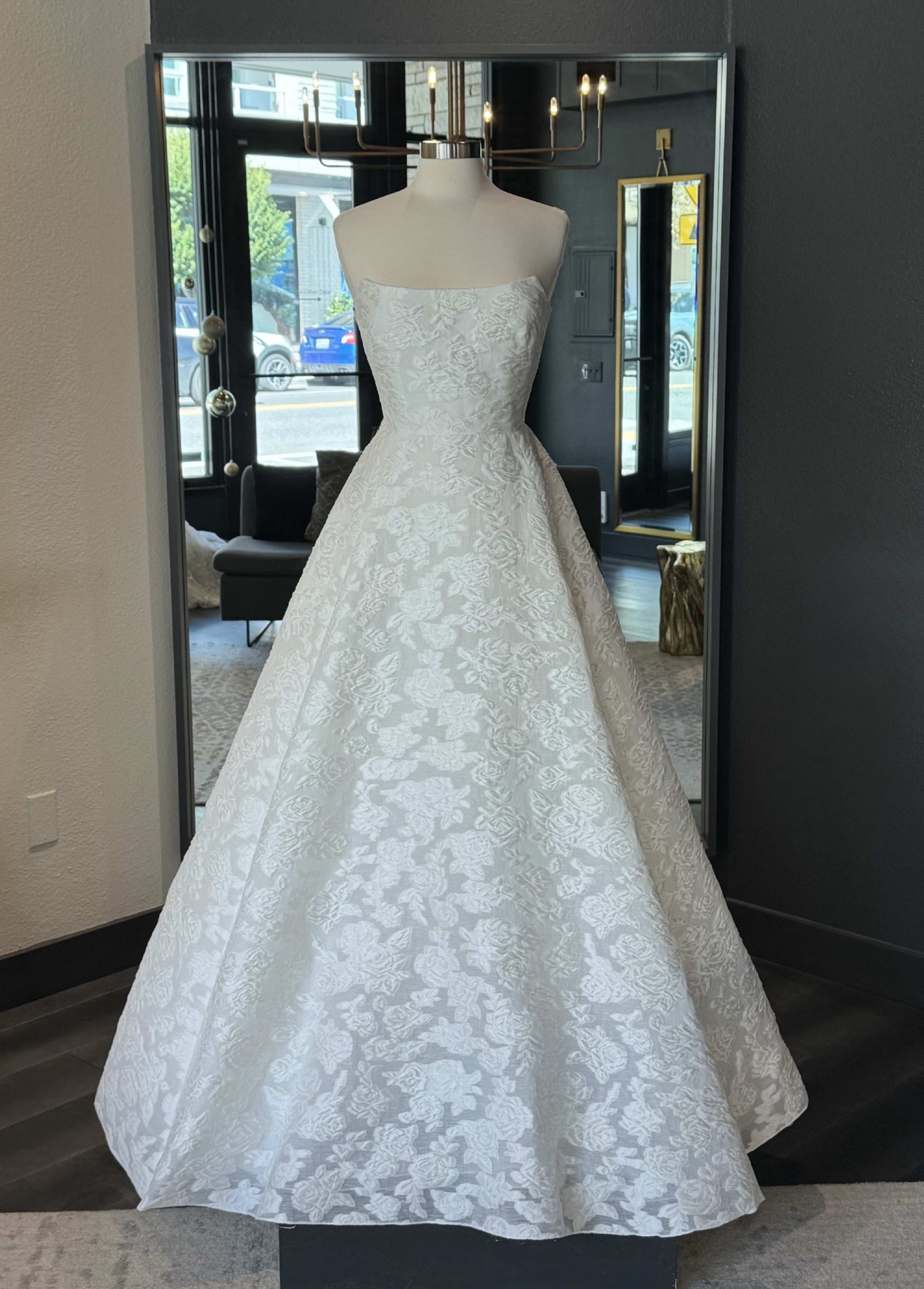 Lela Rose, The Amalfi Sample Wedding Dress Save 50% - Stillwhite
