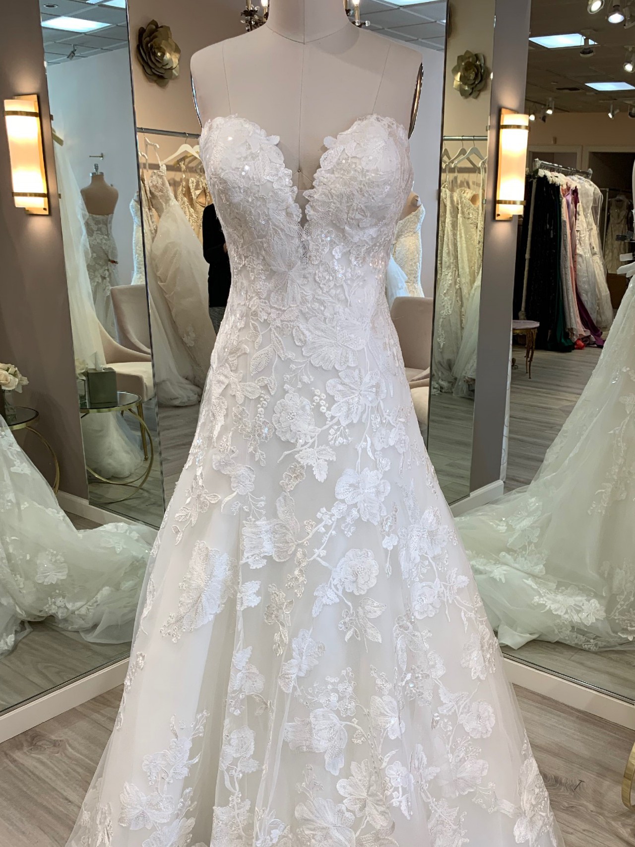 Allure Bridals 9708 Sample Wedding Dress Save 69% - Stillwhite