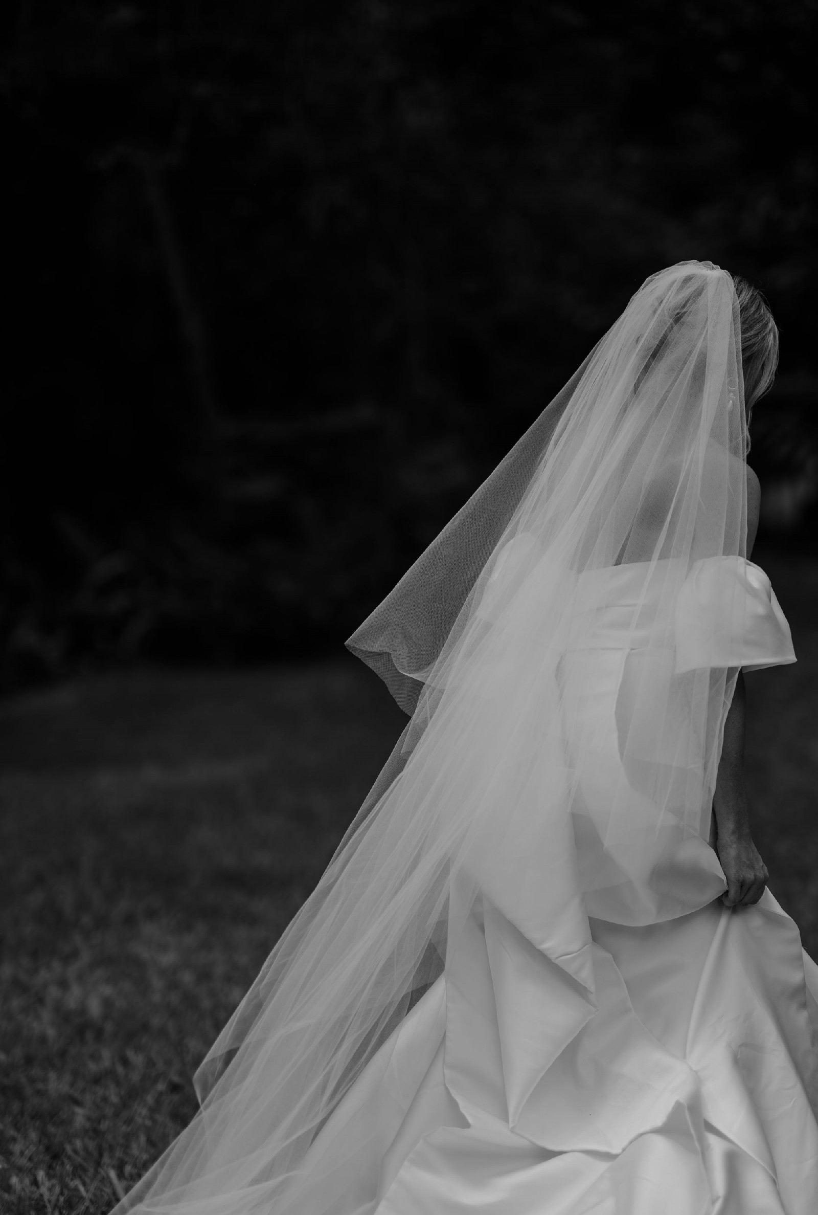 Monique Lhuillier Preowned Wedding Dress - Stillwhite