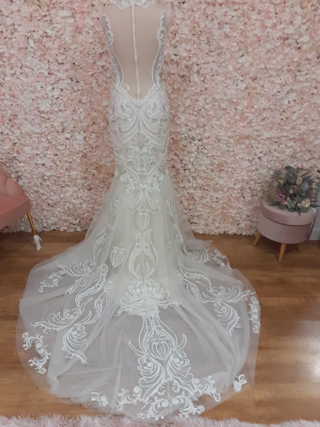 riki dalal sample sale