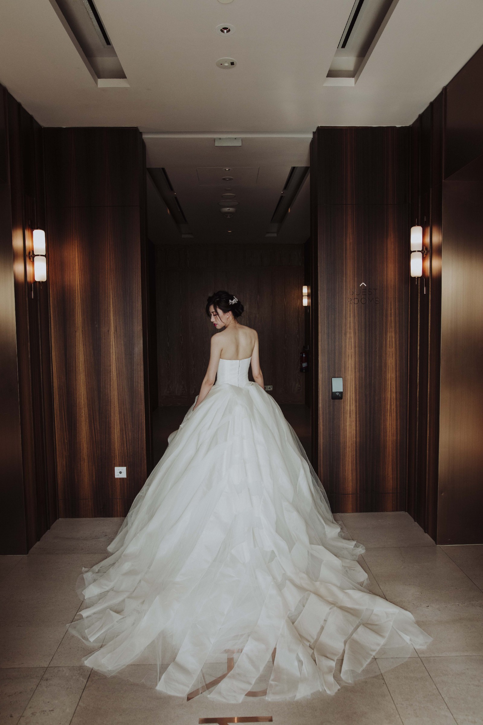 Vera Wang Liesel Preowned Wedding Dress Save 50% - Stillwhite