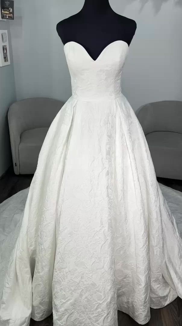Maggie Sottero, Cyprus