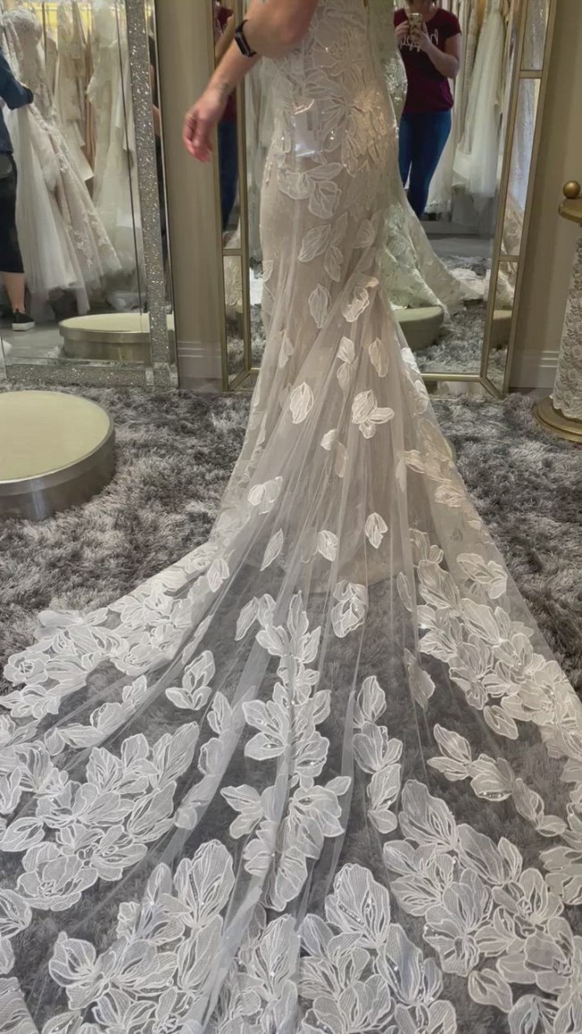 Calla Blanche Sample Wedding Dress Save 50 Stillwhite