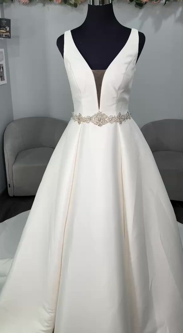 Pronovias, Malena