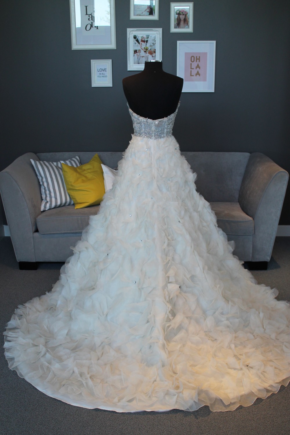 Lazaro, 3161 Used Wedding Dress Save 54% Stillwhite