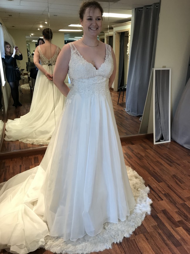 Sophia Tolli Peri Y11882 Sample Wedding Dress Save 55% - Stillwhite