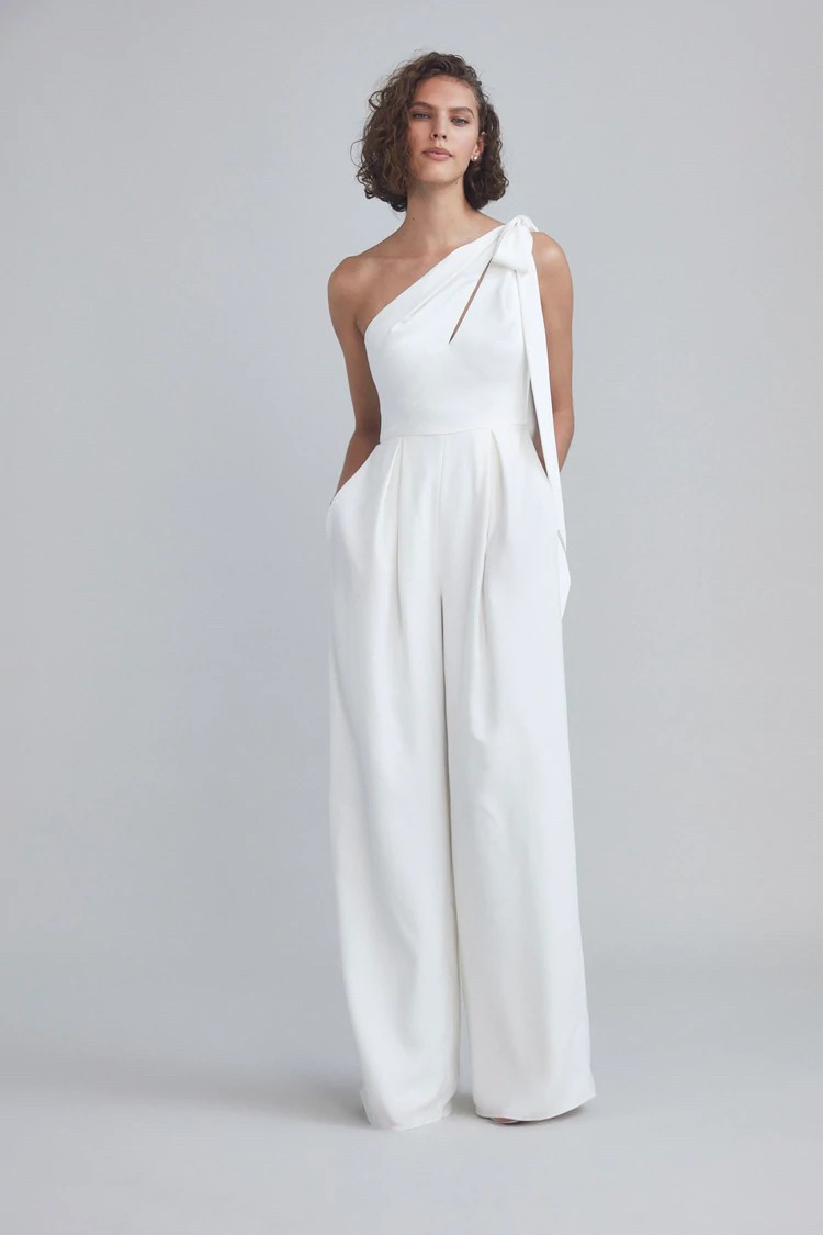 24 Chic One-Shoulder Wedding Dress Styles – Stillwhite Blog