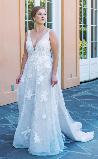 knee length dresses for ladies Lace Applique Mermaid Wedding Dress by Ladivine CDS432W main image 1