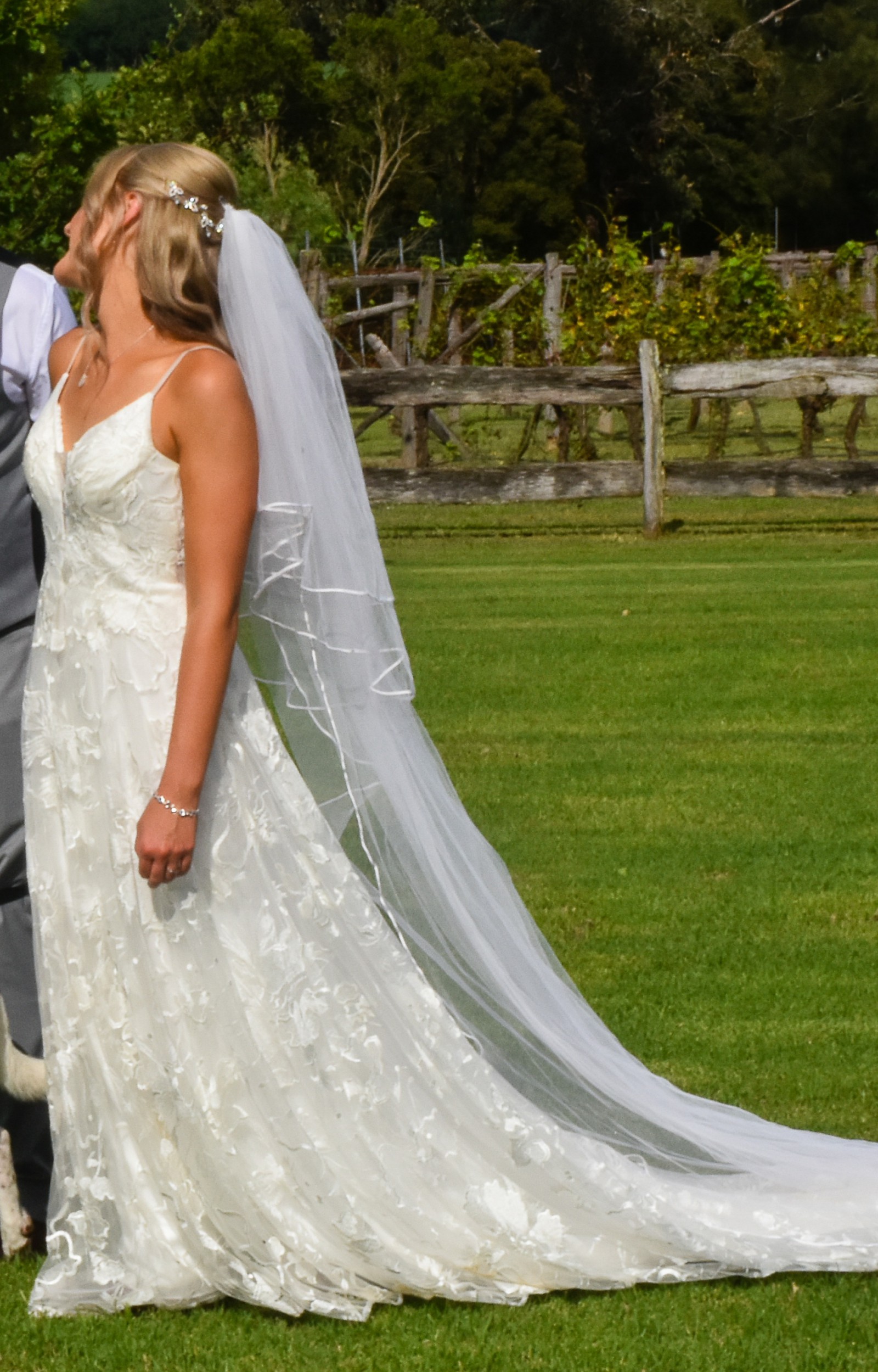 Luv Bridal Wedding Dress - Stillwhite
