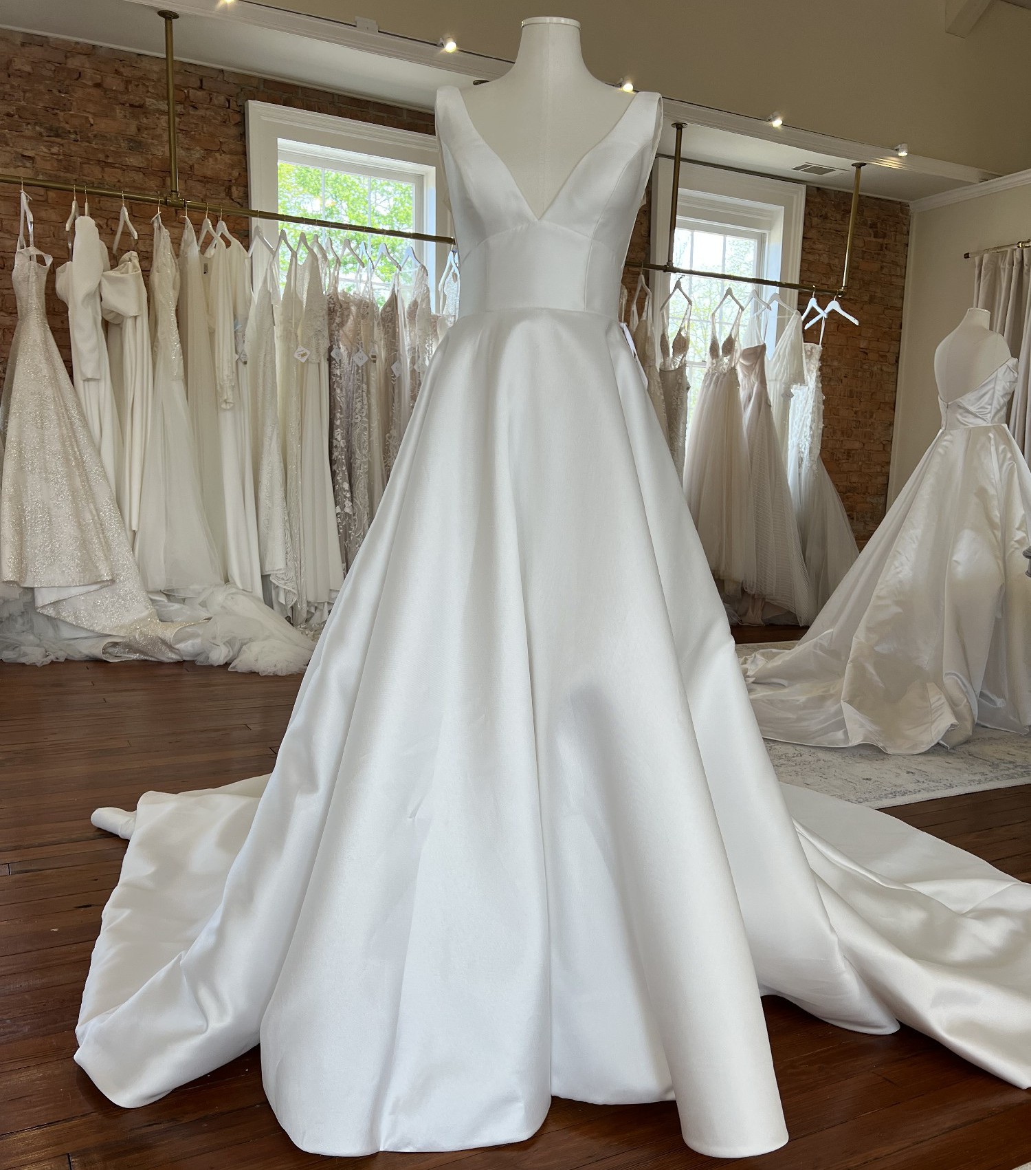 Private Label Adeline Sample Wedding Dress Save 61% - Stillwhite