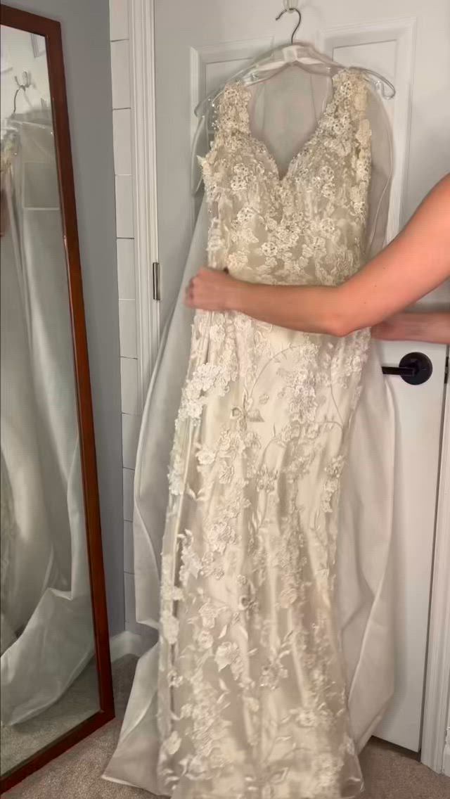Allure Bridals, 8800